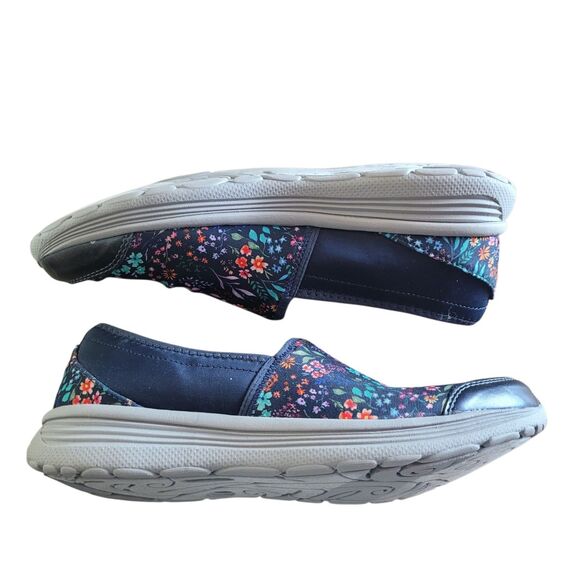 Bzees Floral Print Slip On Shoes Women's Size 7.5 Navy Colorful Comfort Nature - Picture 3 of 8